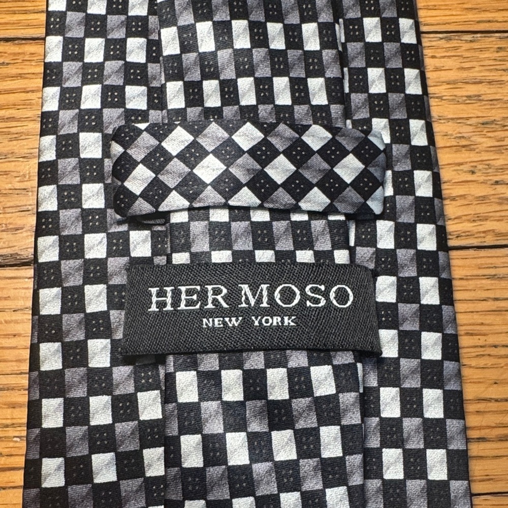 Hermoso Black & Gray Checkered Extra Long Silk Tie